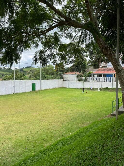 Casa Com Piscina Em Condominio Fechado Águas de Lindóia المظهر الخارجي الصورة